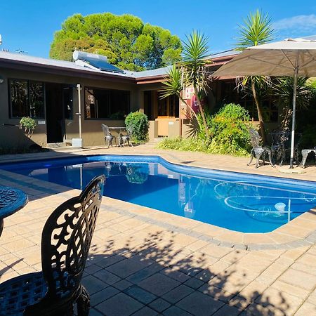 Greenleaf Guest Lodge Bloemfontein Esterno foto