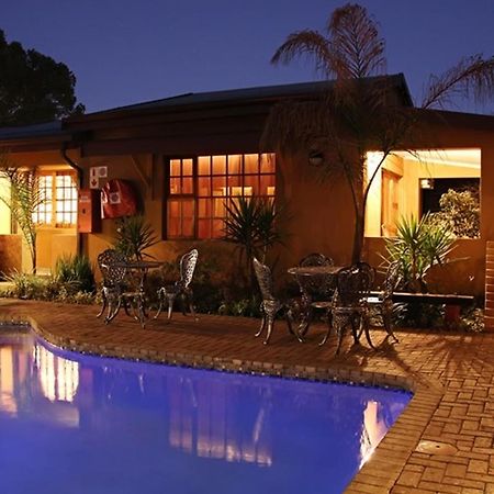Greenleaf Guest Lodge Bloemfontein Esterno foto